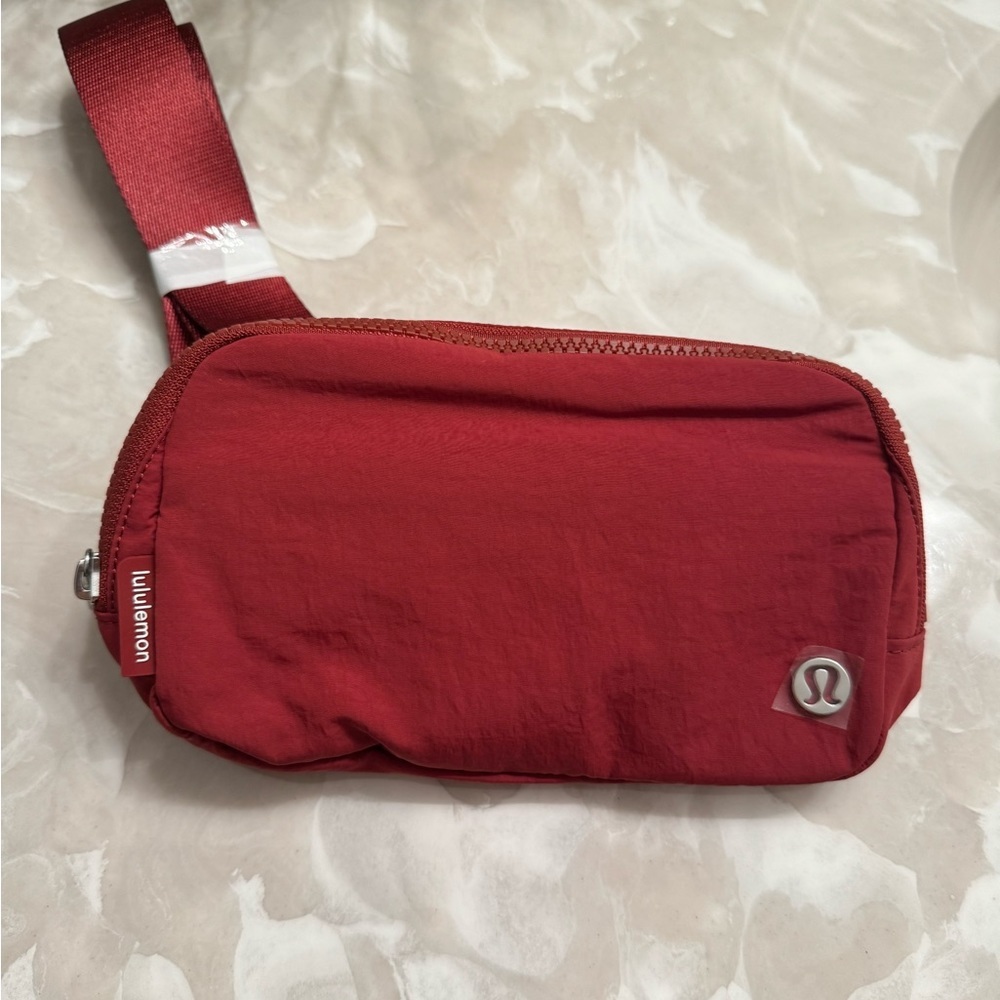NWT Lululemon Everywhere Belt Bag Terra Orange - Picture 3 of 7